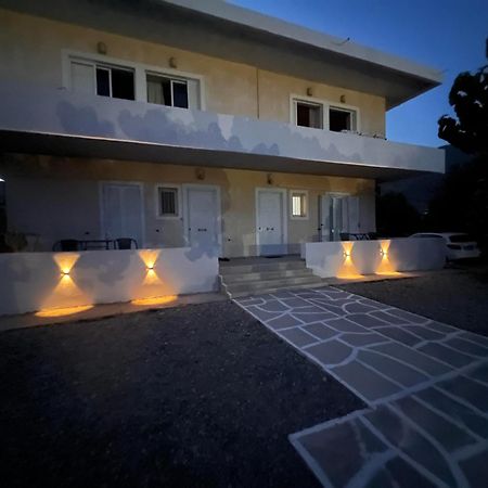 Pebble Apartments Маратіас Екстер'єр фото